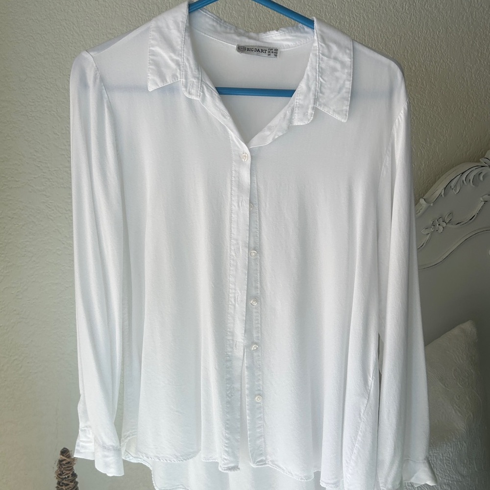 Chic White Button Down Shirt for Women